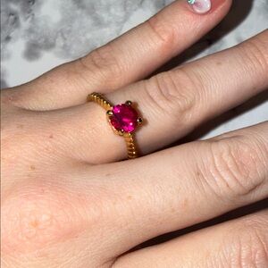 Elegant 14K Gold Ring Pink Stone